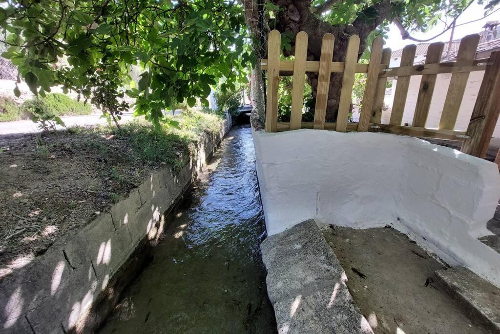 La Huerta Del Castillo Con Su Caz De Agua - Enjoy Life & Relax Castillo de Locubín Exterior foto